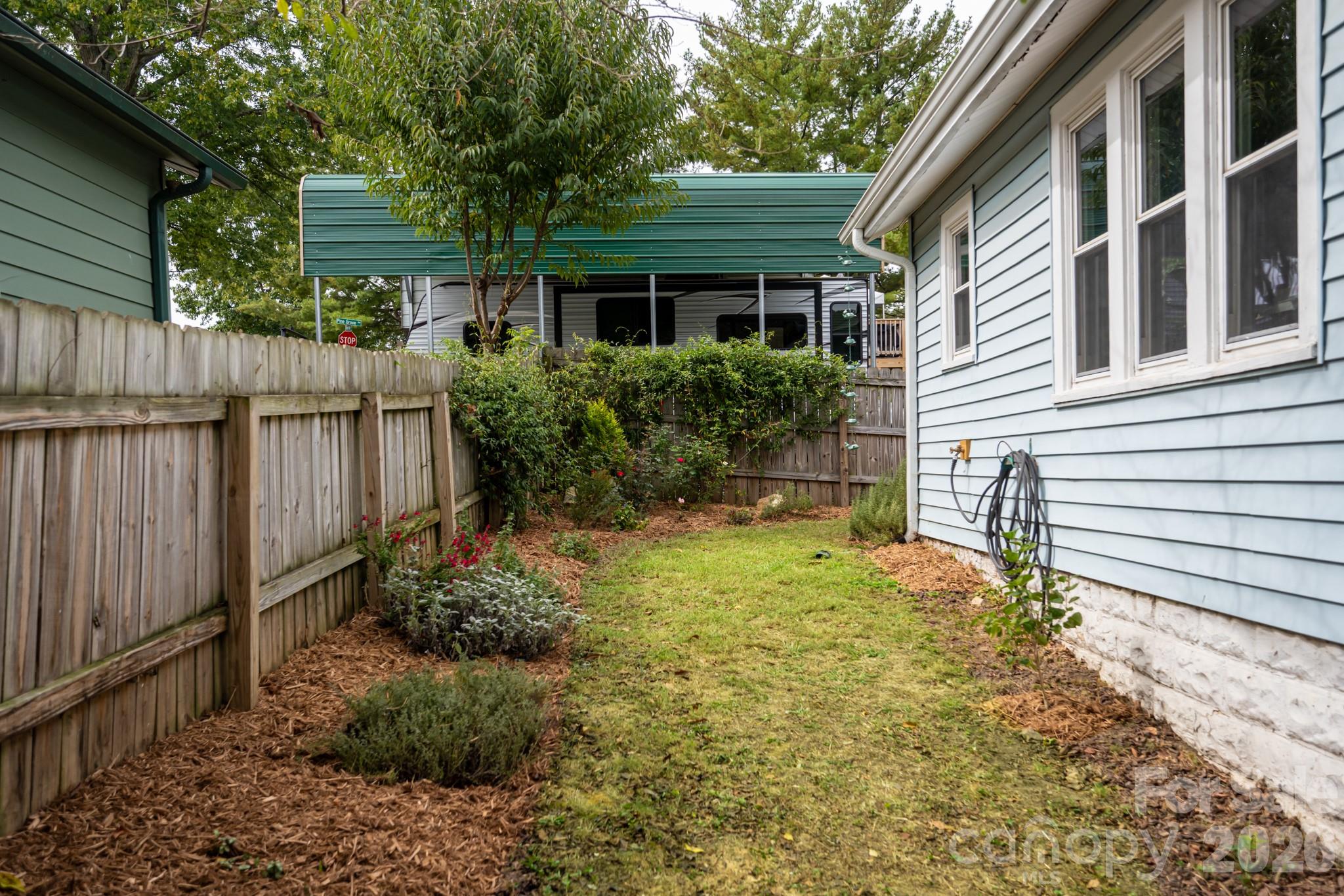 45 Olive Street Property Photo 22