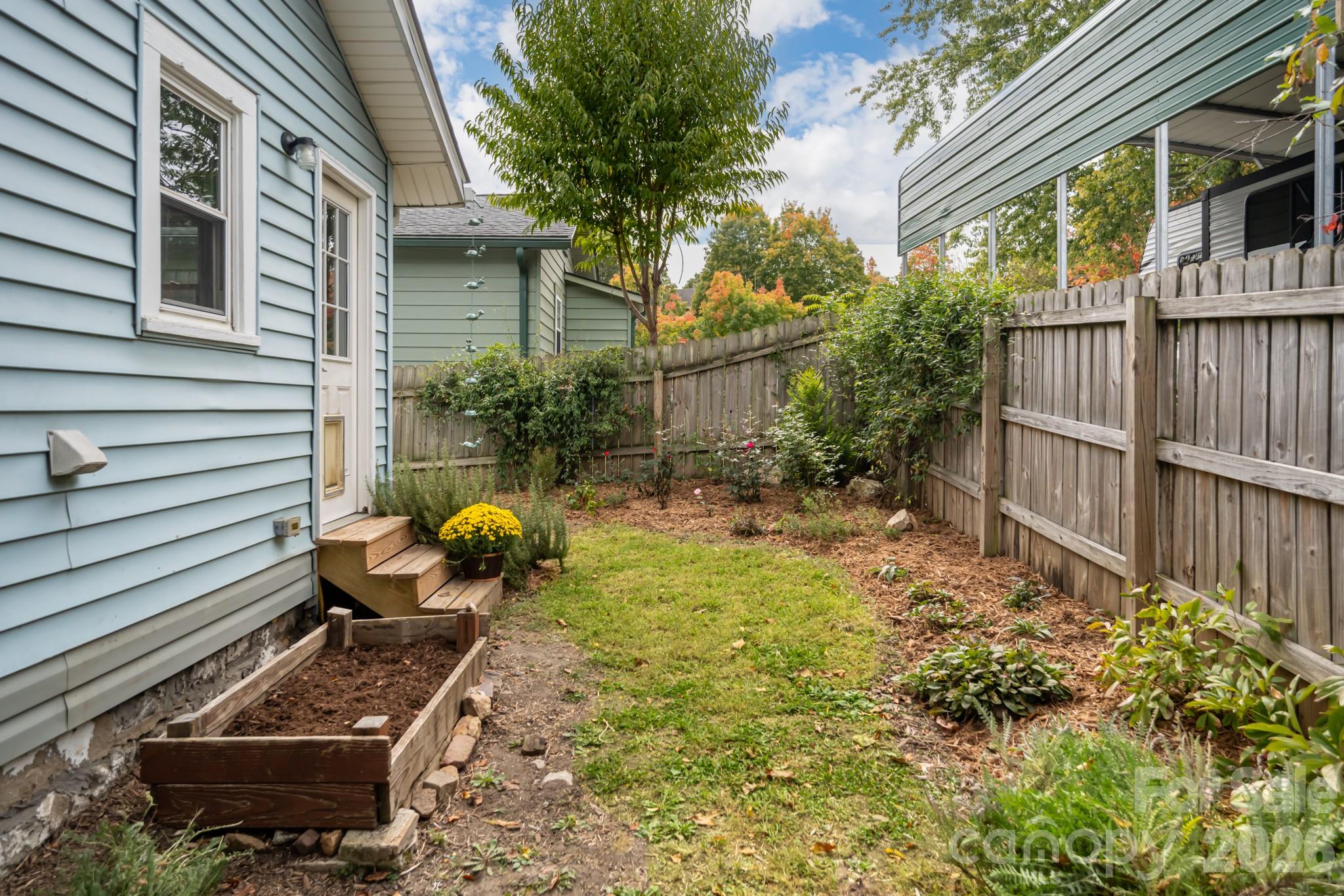 45 Olive Street Property Photo 24