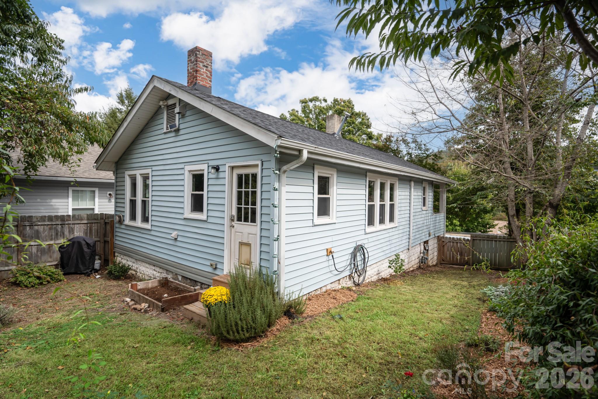 45 Olive Street Property Photo 25