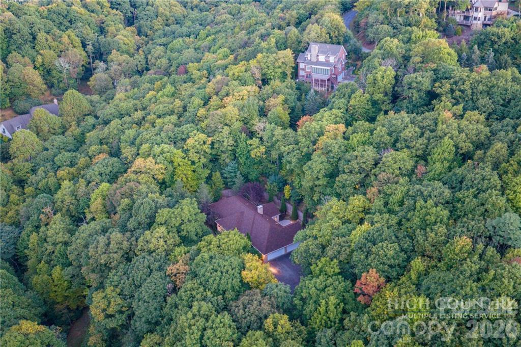 560 Greystone Drive Property Photo 2