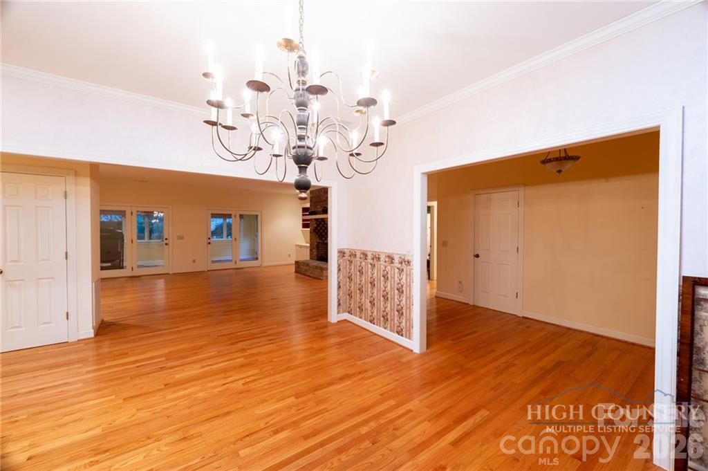 560 Greystone Drive Property Photo 17