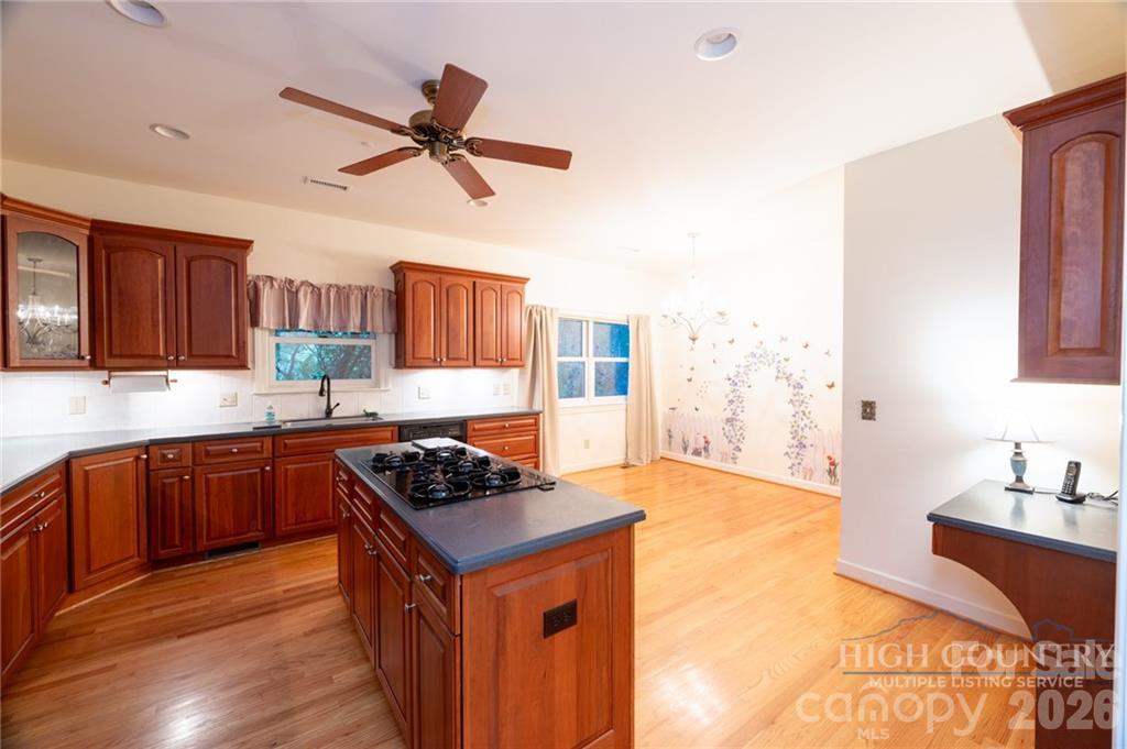 560 Greystone Drive Property Photo 18