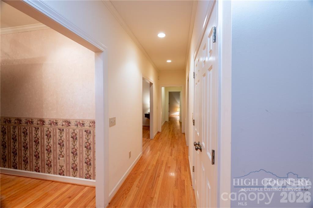 560 Greystone Drive Property Photo 24