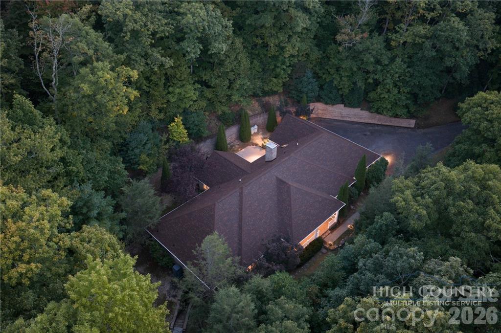 560 Greystone Drive Property Photo 32