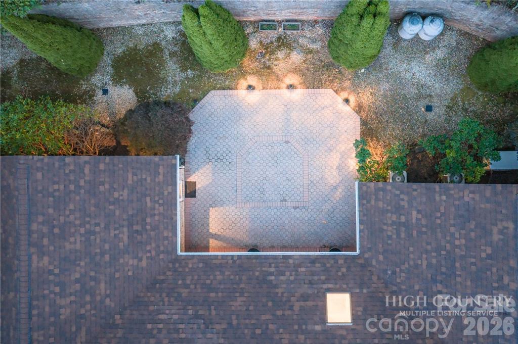 560 Greystone Drive Property Photo 35