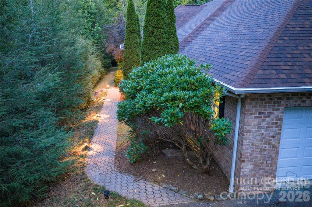 560 Greystone Drive Property Photo 41