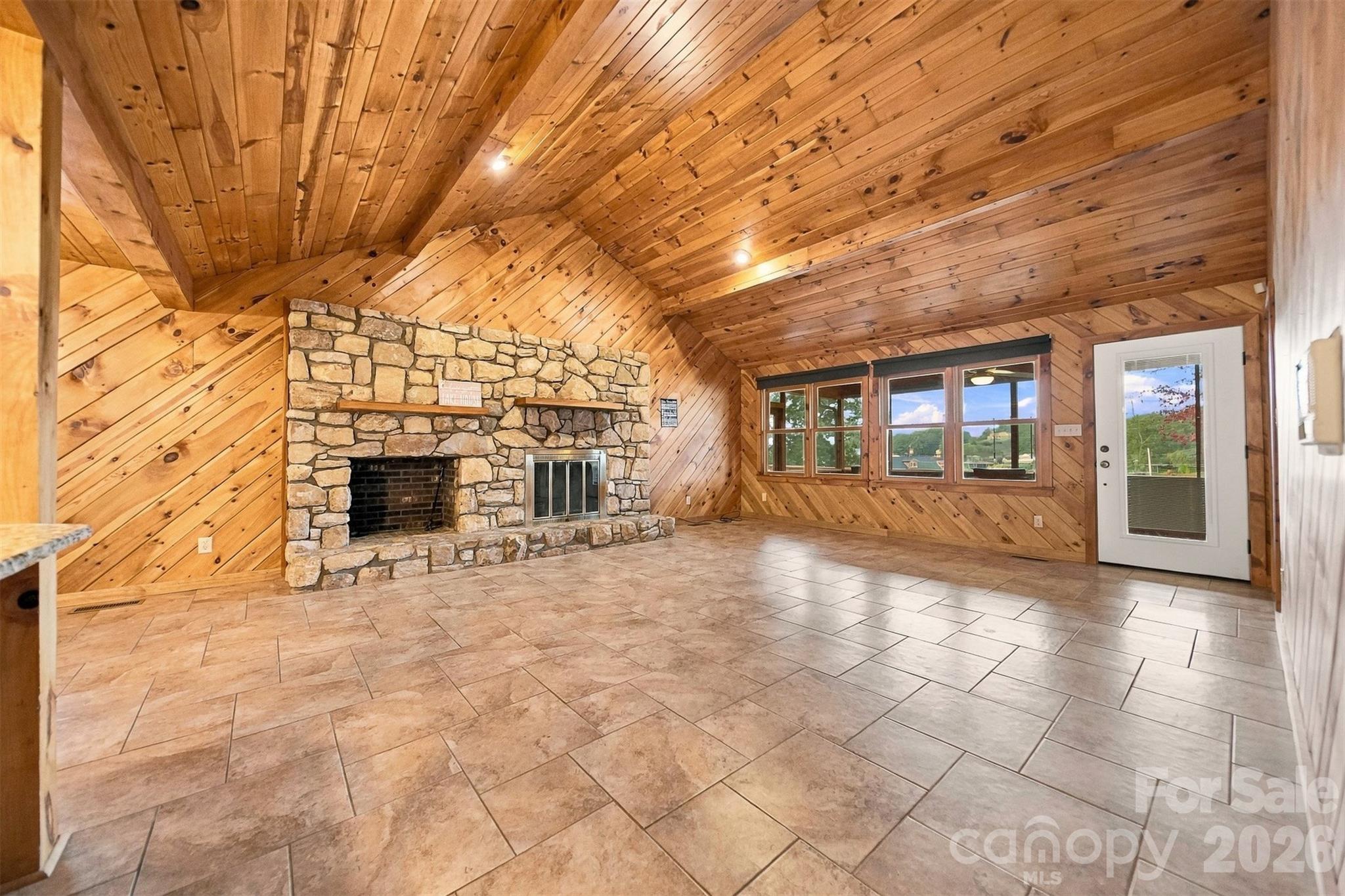 128 Mull Drive Property Photo 5