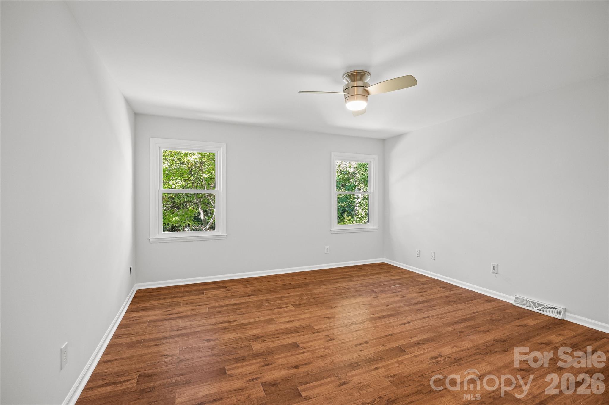 5132 Camilla Drive Property Photo 35