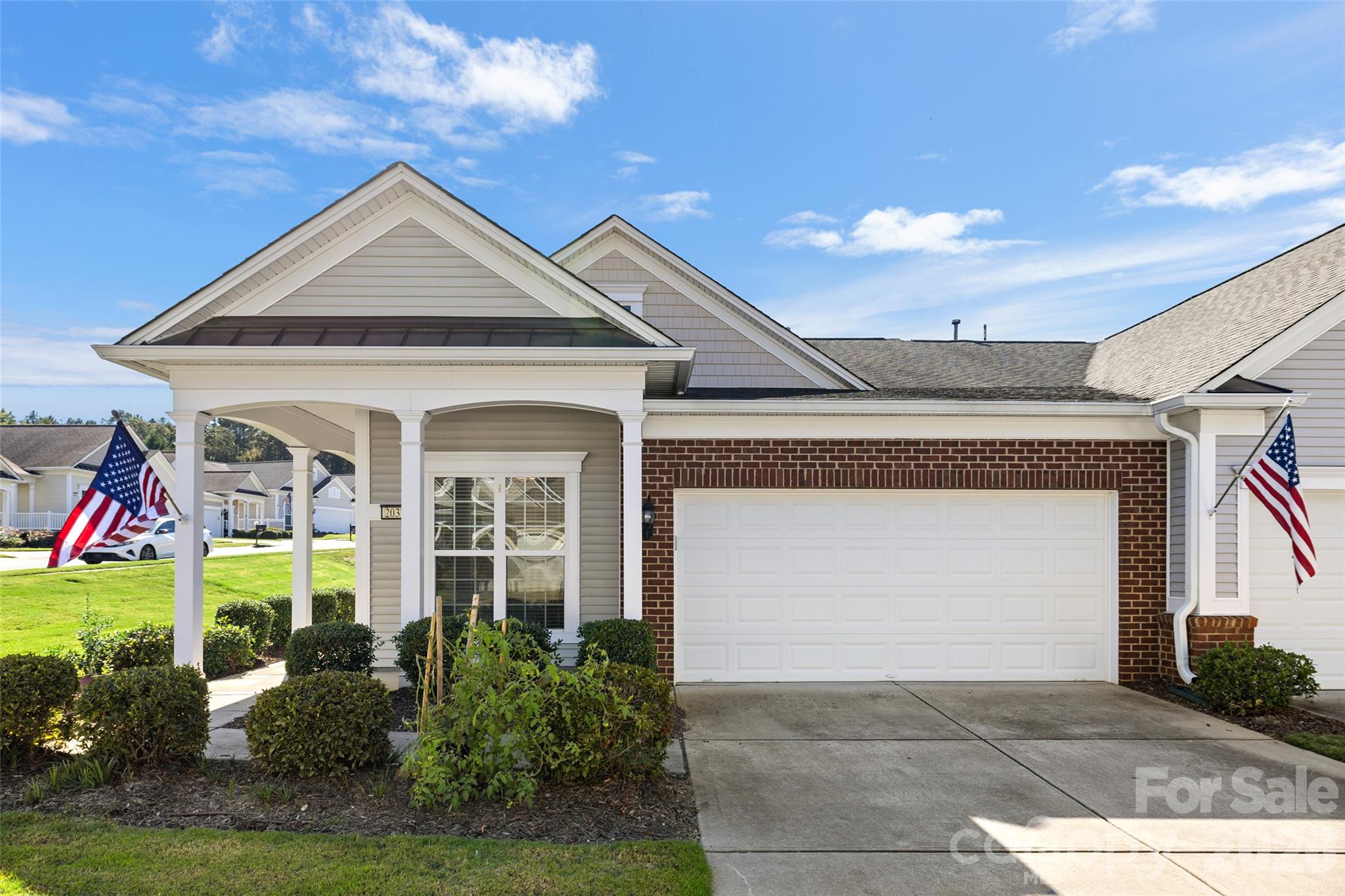 2037 Hudson Drive Property Photo 1