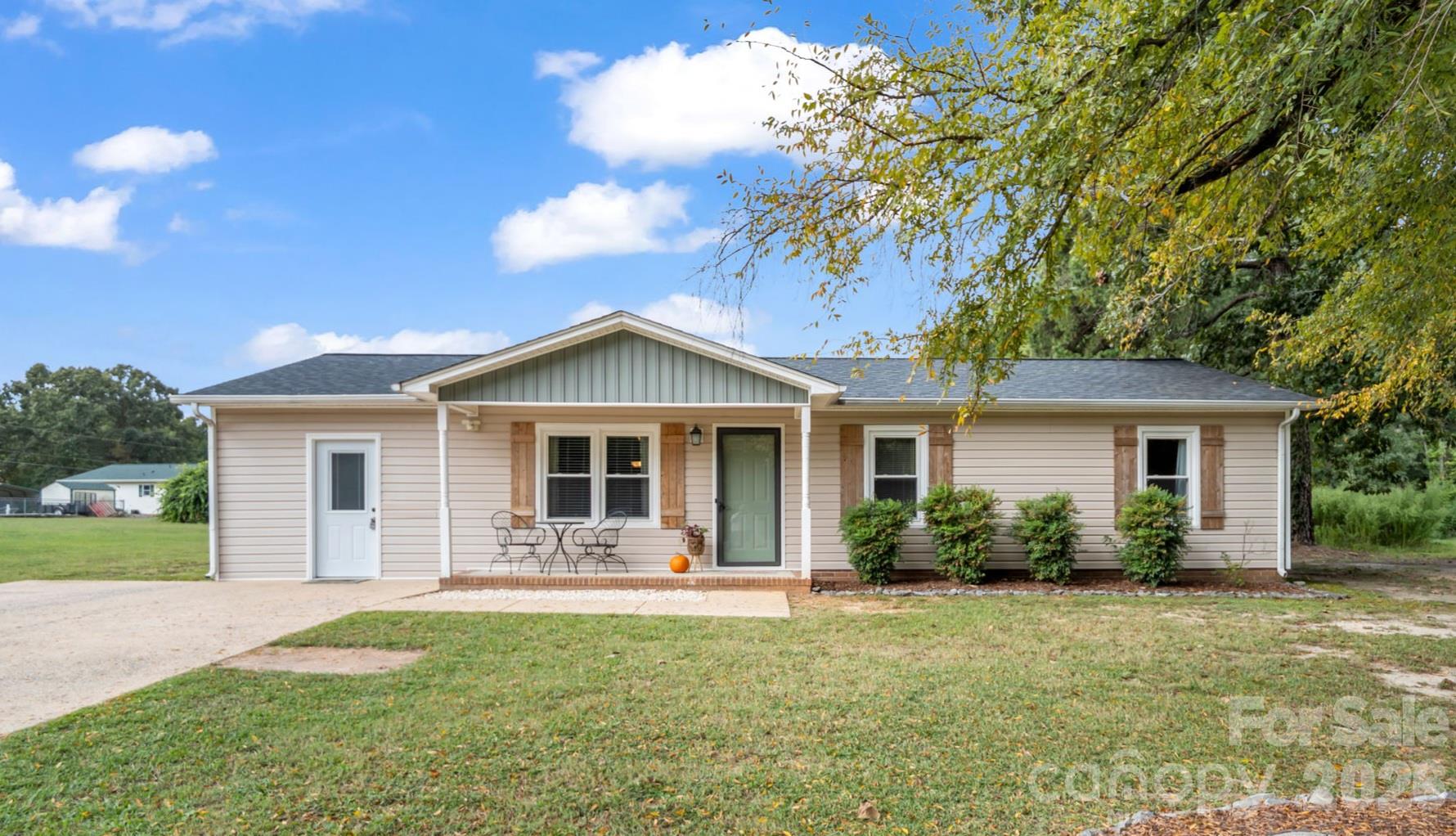 112 Roseborough Road Property Photo 1