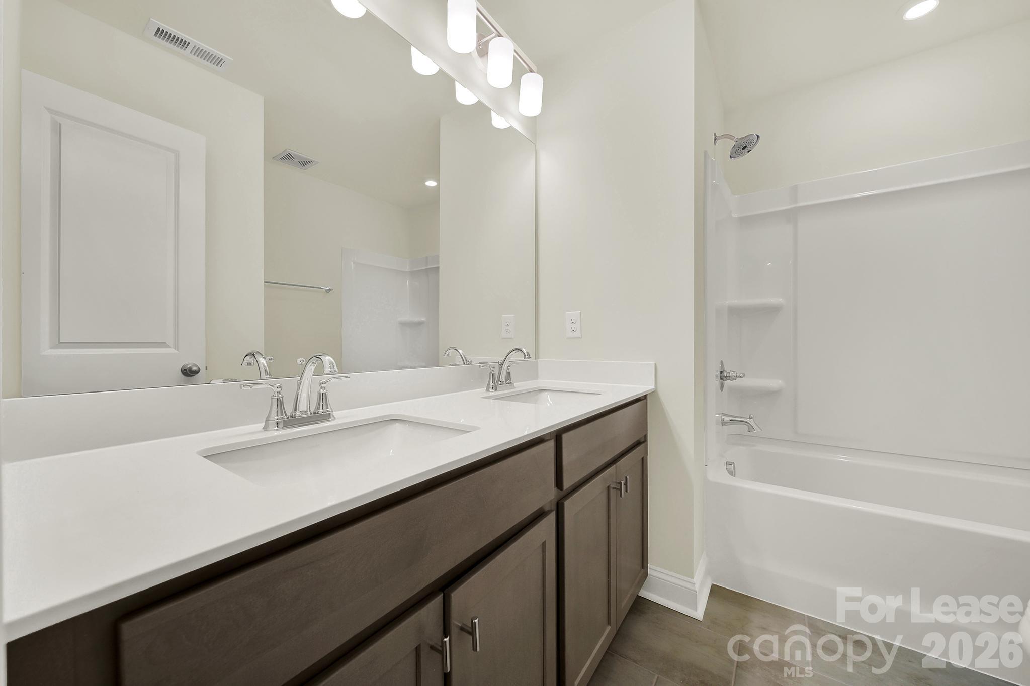 1532 Cedar Tree Drive Property Photo 20