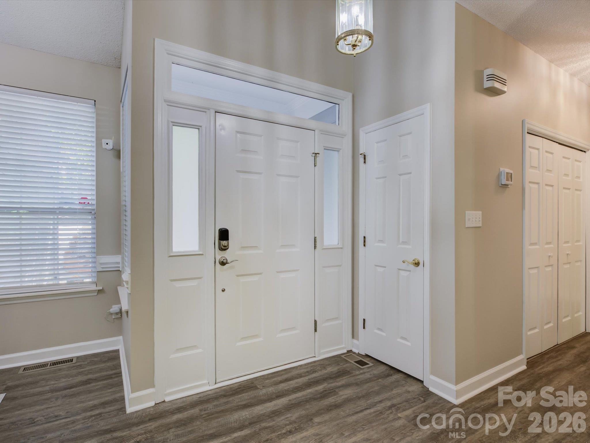 9207 Rainbow Forest Drive Property Photo 4