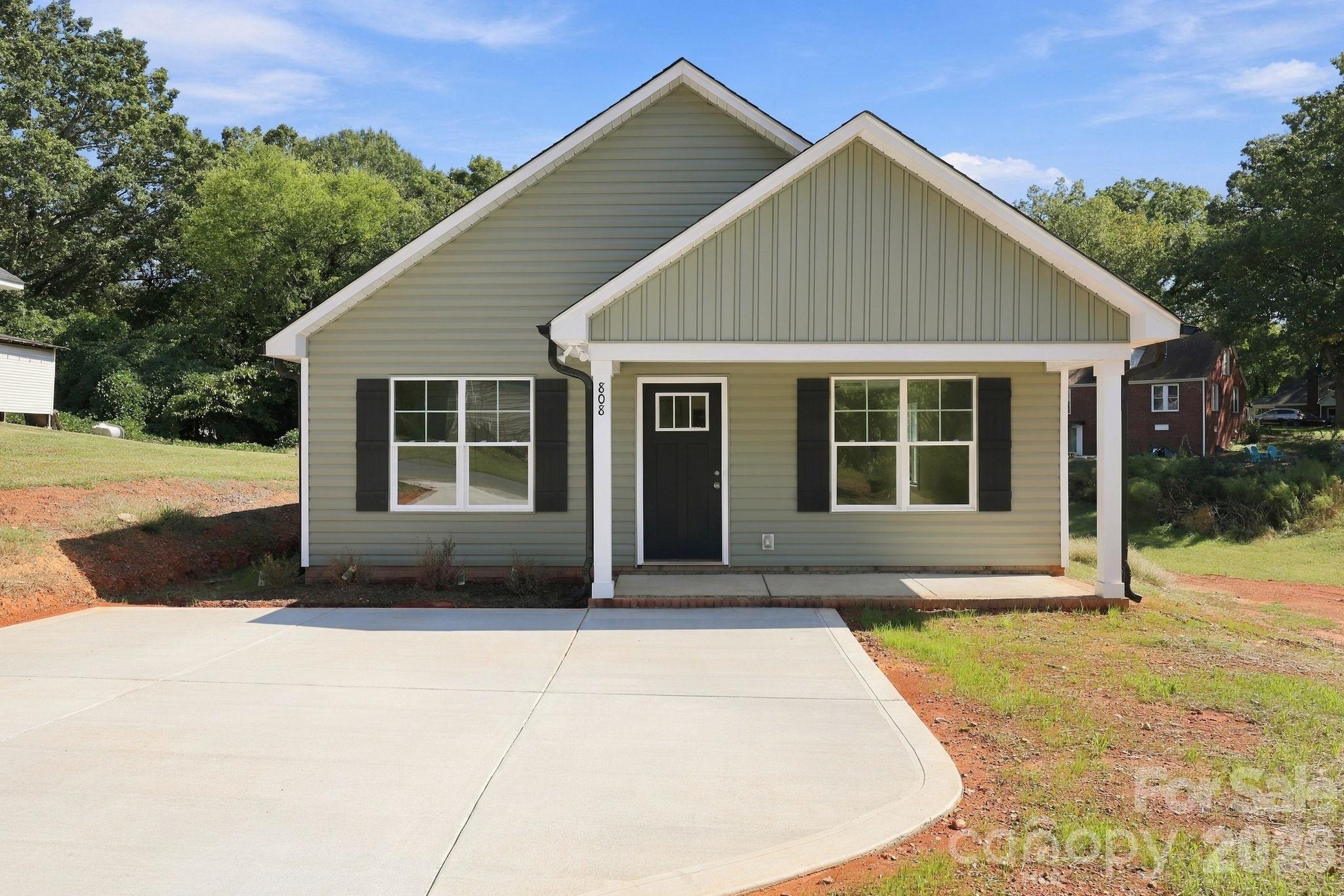 808 4th Street Property Photo 1