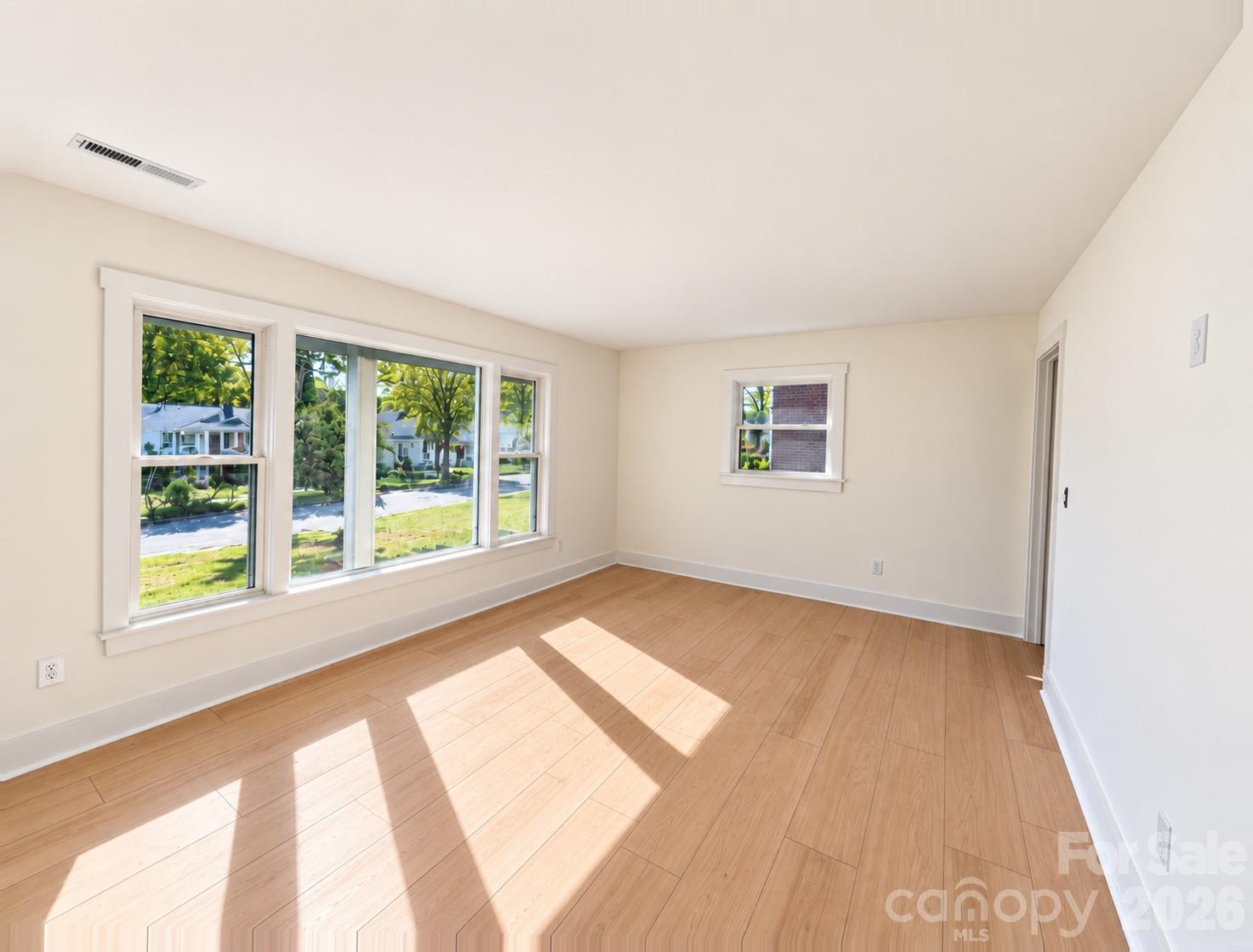 1827 Edgewater Drive Property Photo 12