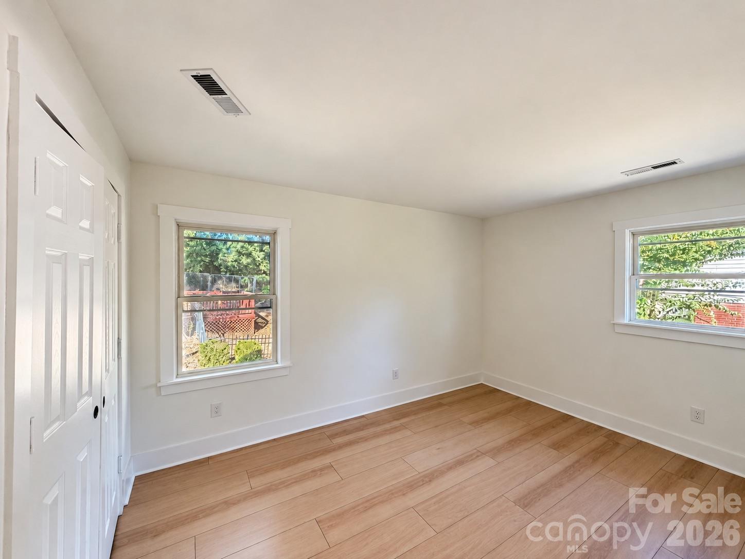 1827 Edgewater Drive Property Photo 25
