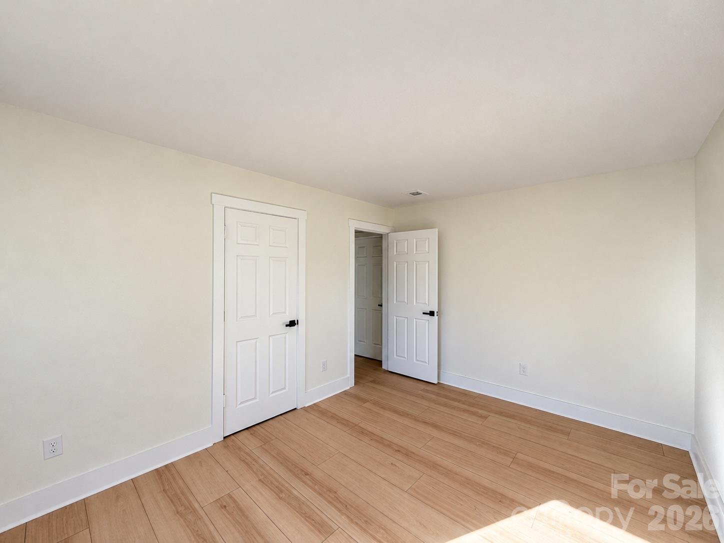 1827 Edgewater Drive Property Photo 33