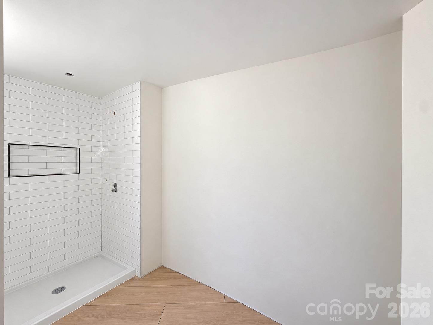 1827 Edgewater Drive Property Photo 34