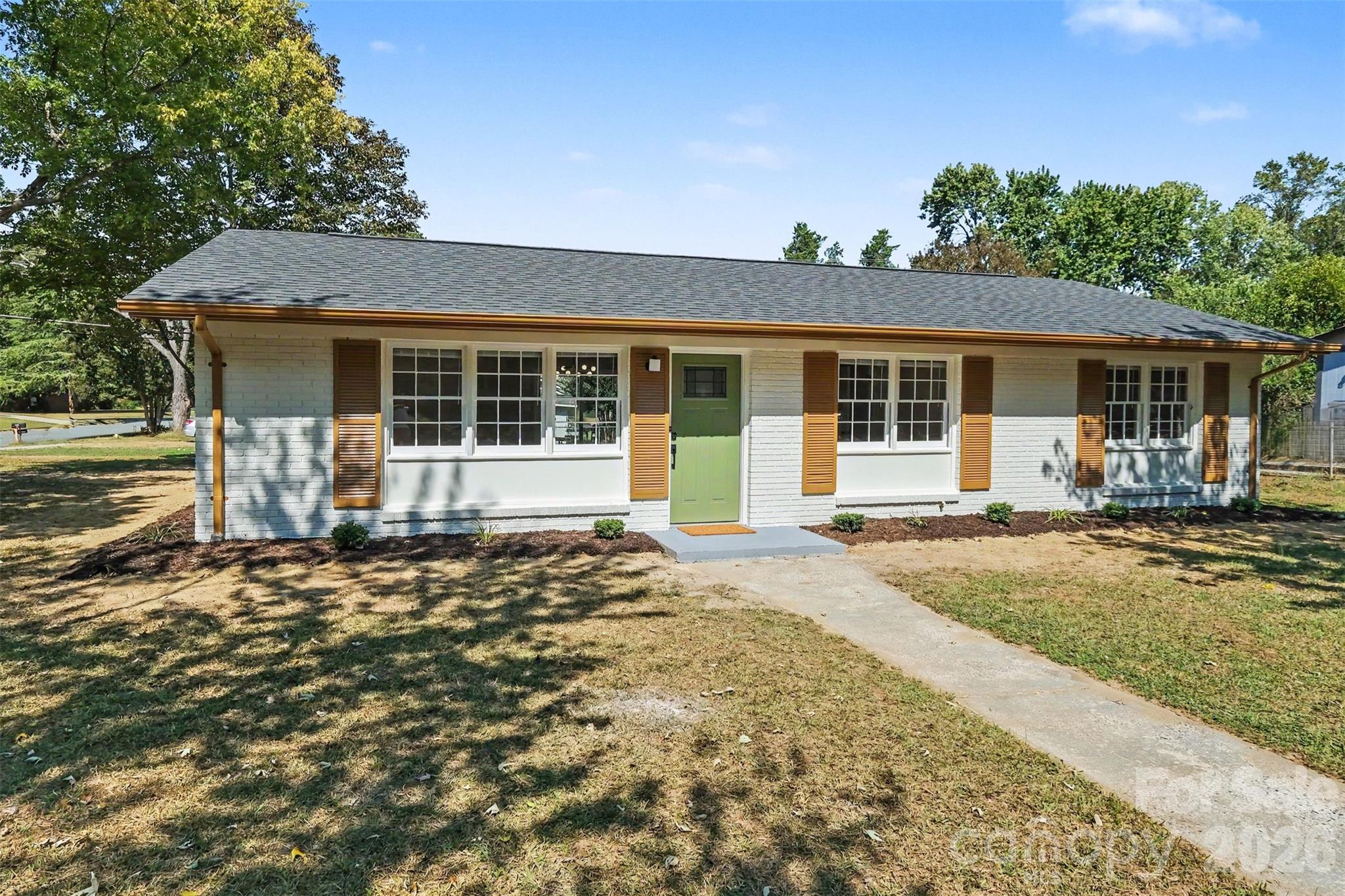3801 Hillock Court Property Photo 3