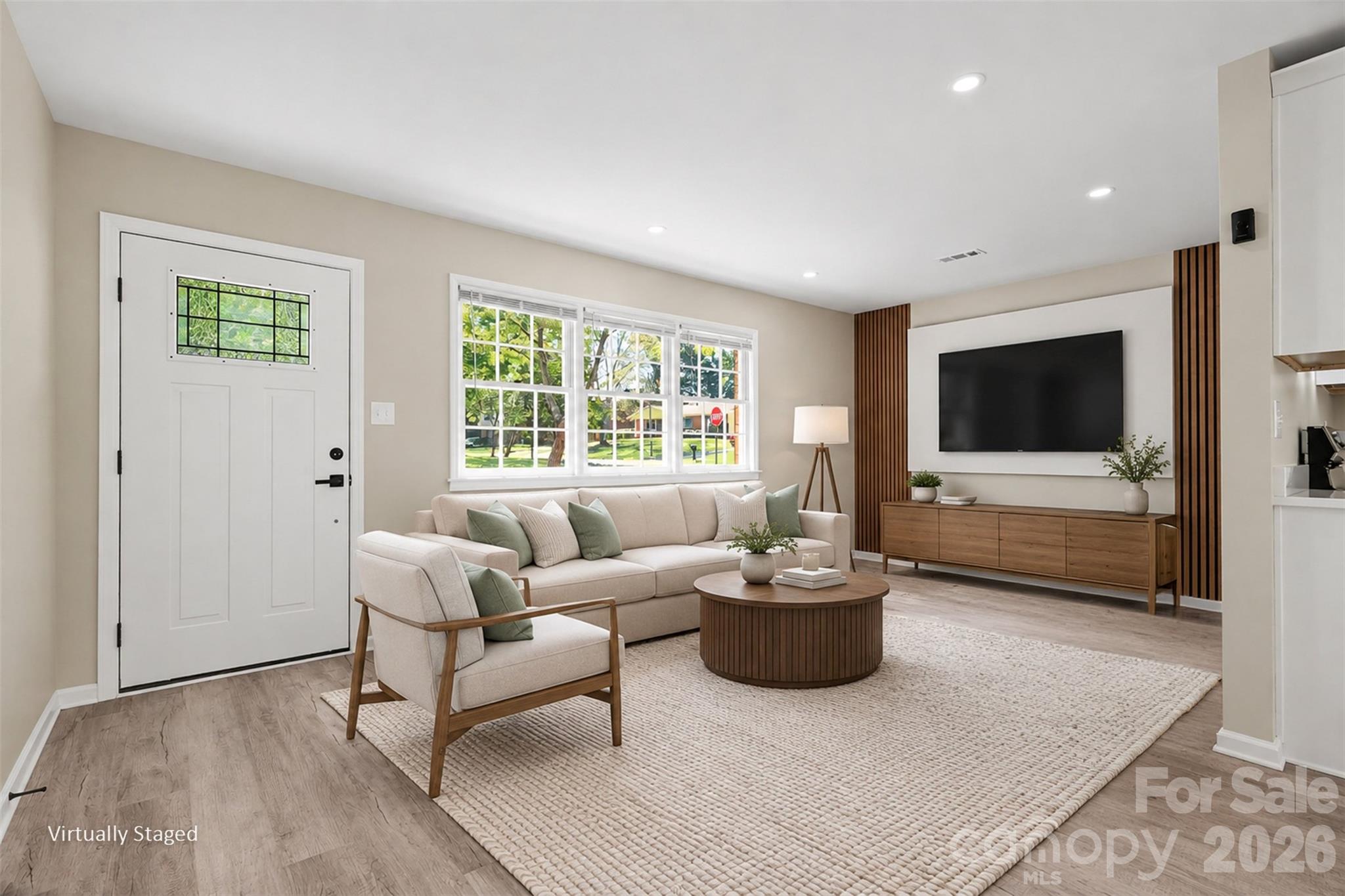3801 Hillock Court Property Photo 7