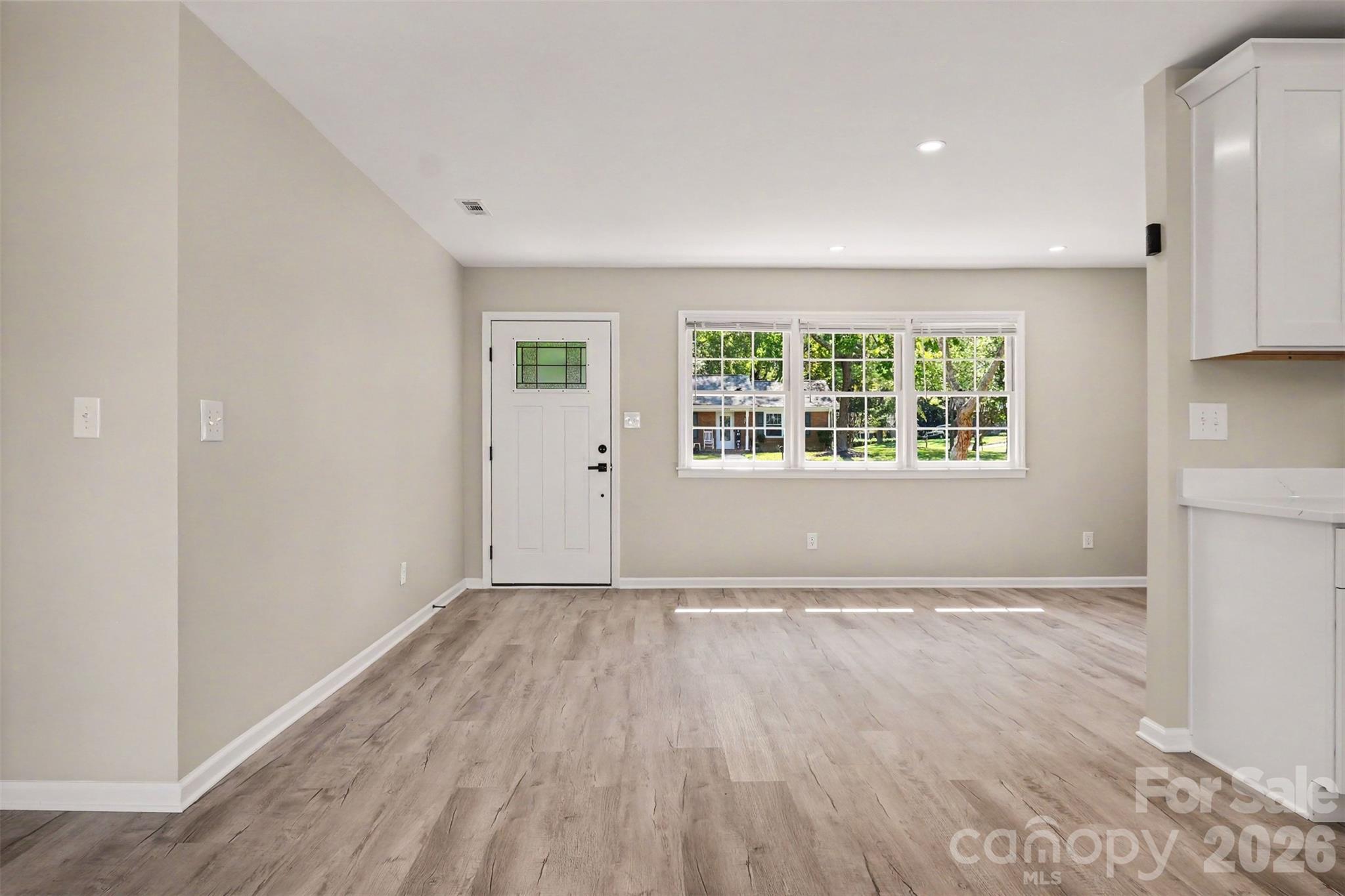 3801 Hillock Court Property Photo 8
