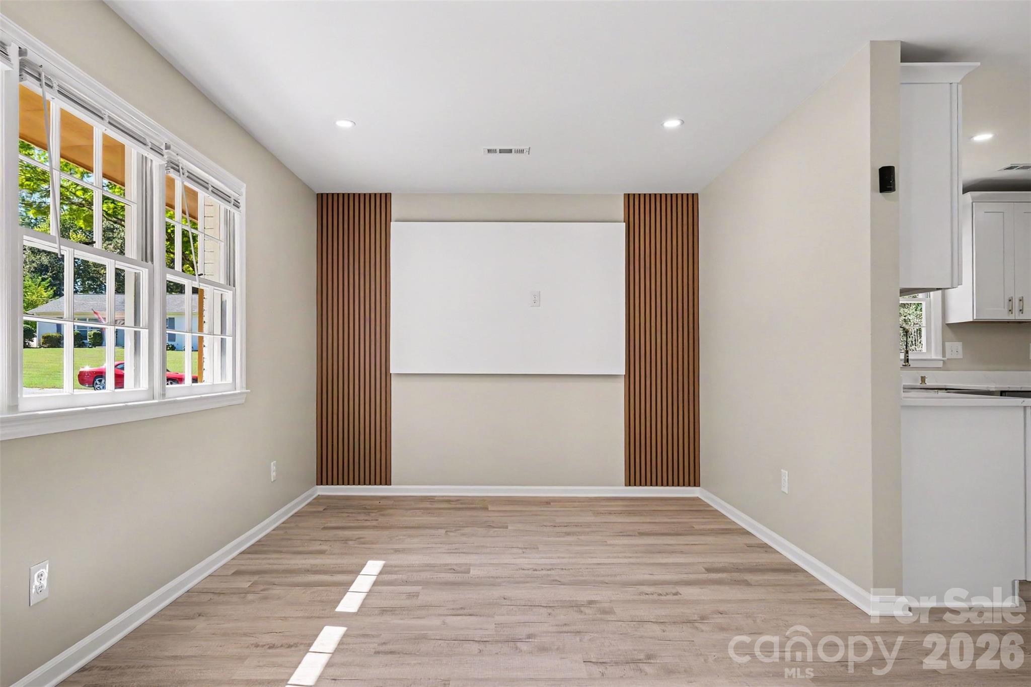 3801 Hillock Court Property Photo 9
