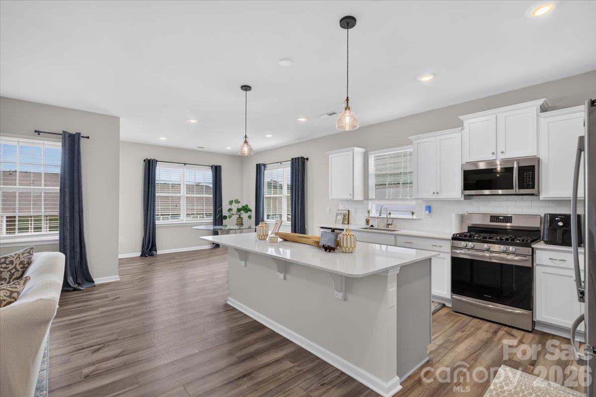 155 White Apple Way Property Photo 12