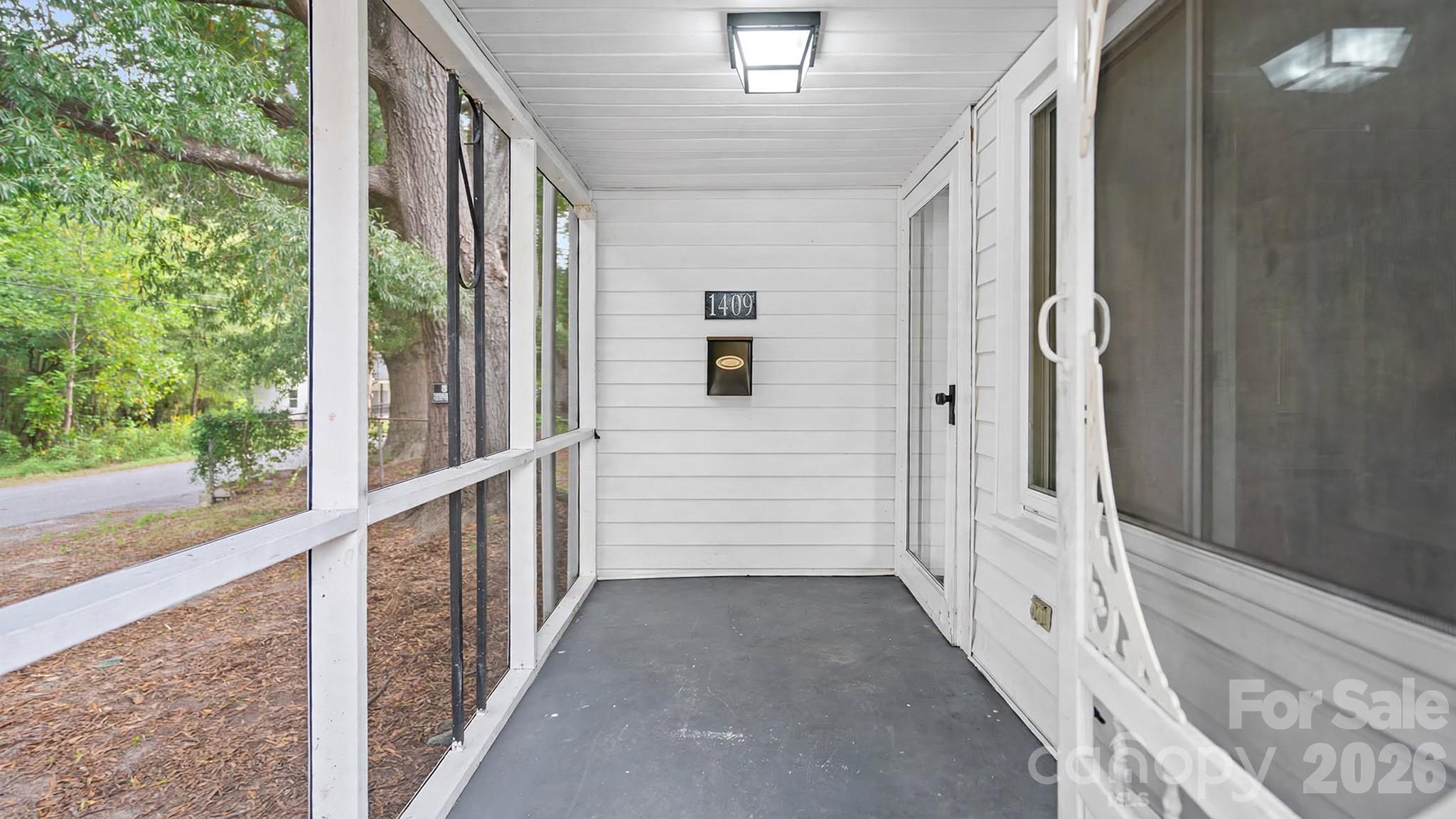 1409 Essex Street Property Photo 2