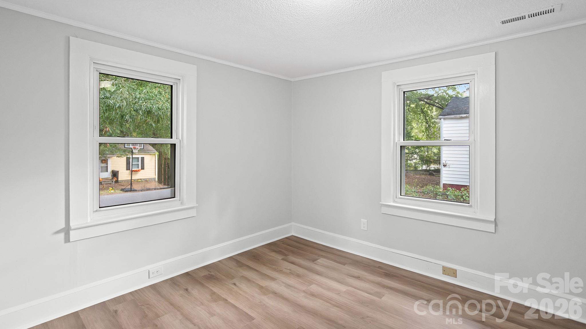 1409 Essex Street Property Photo 4