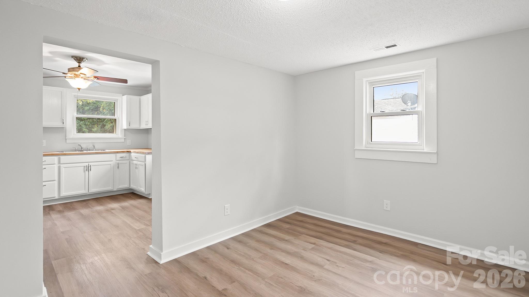 1409 Essex Street Property Photo 10