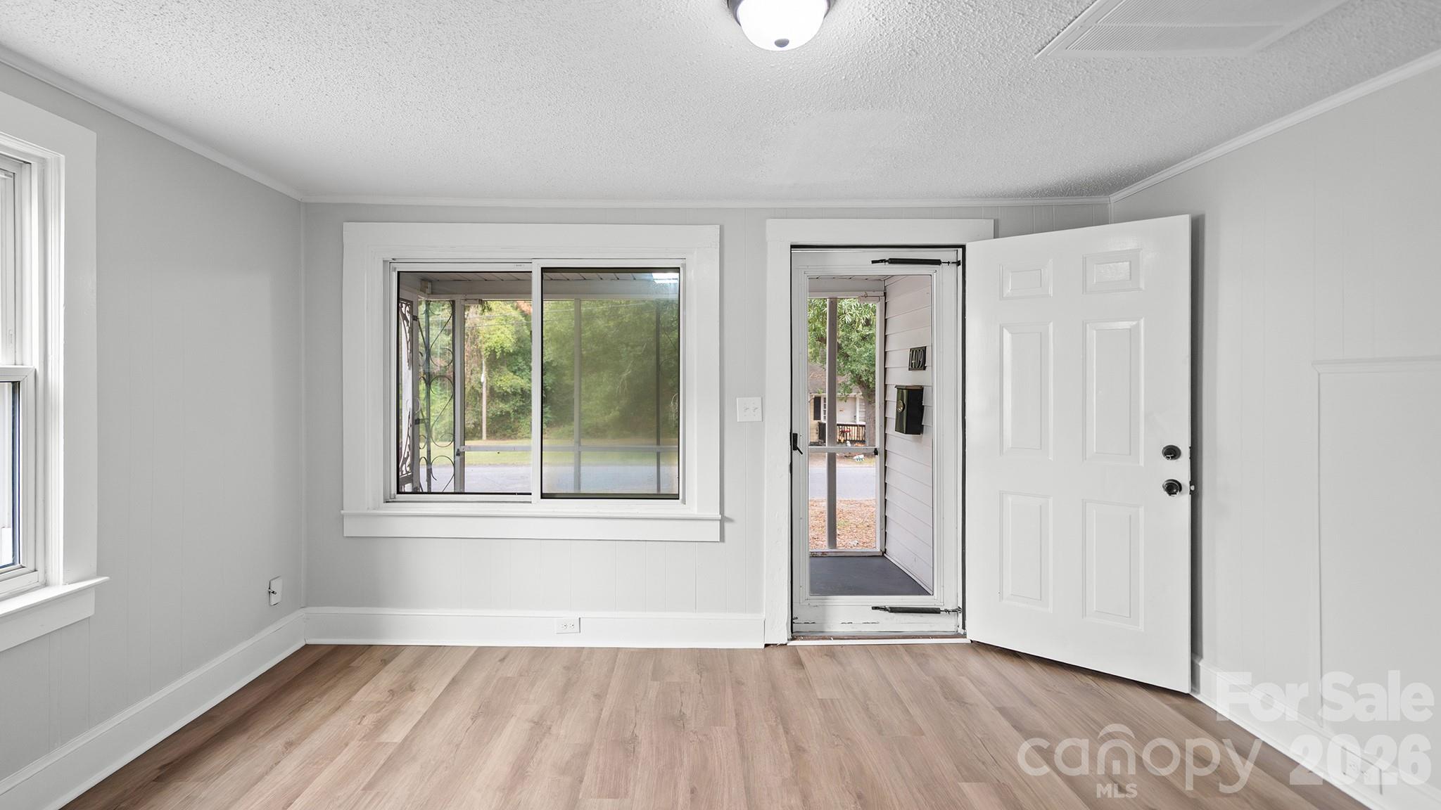 1409 Essex Street Property Photo 12