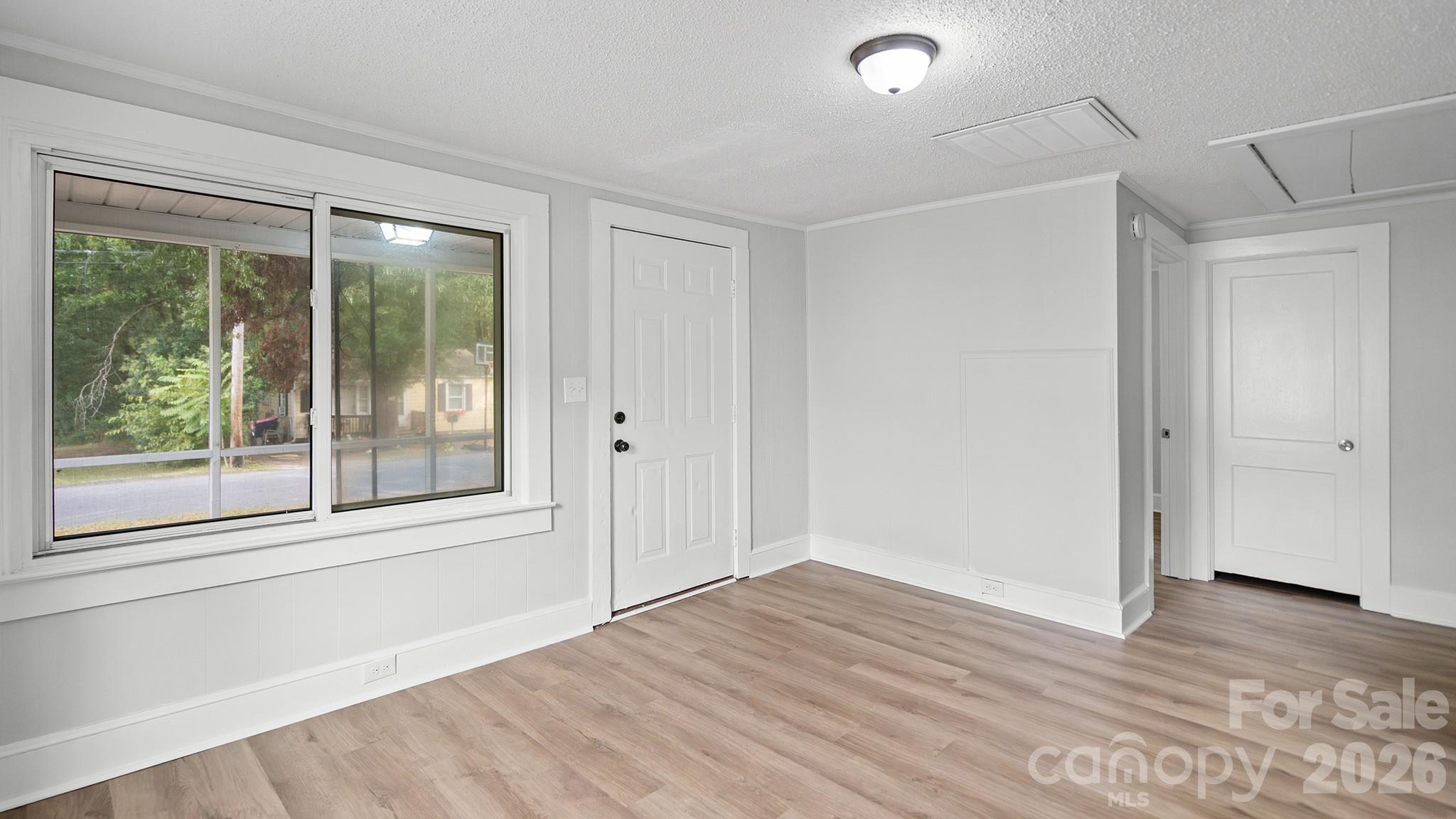 1409 Essex Street Property Photo 14