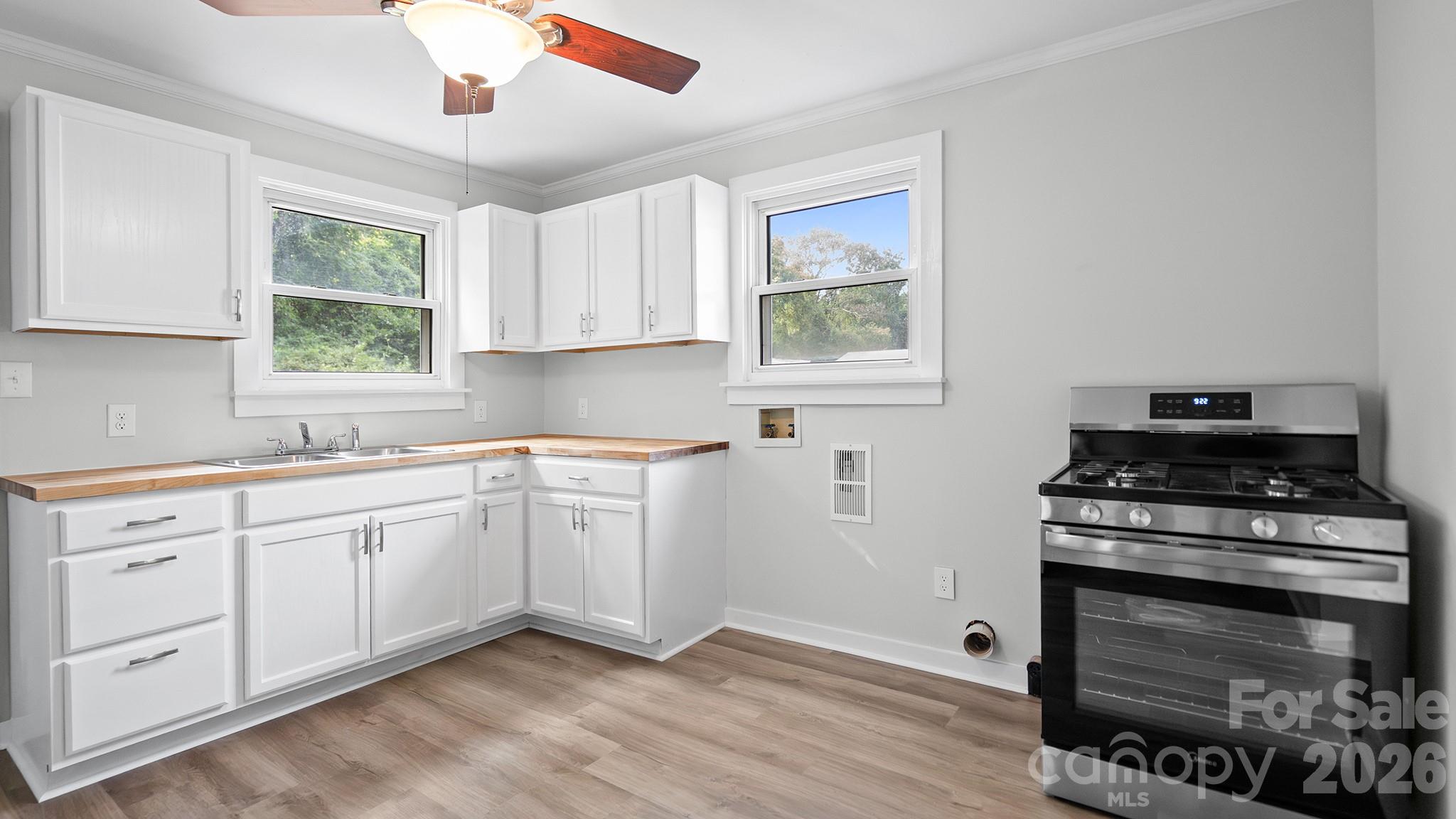 1409 Essex Street Property Photo 15