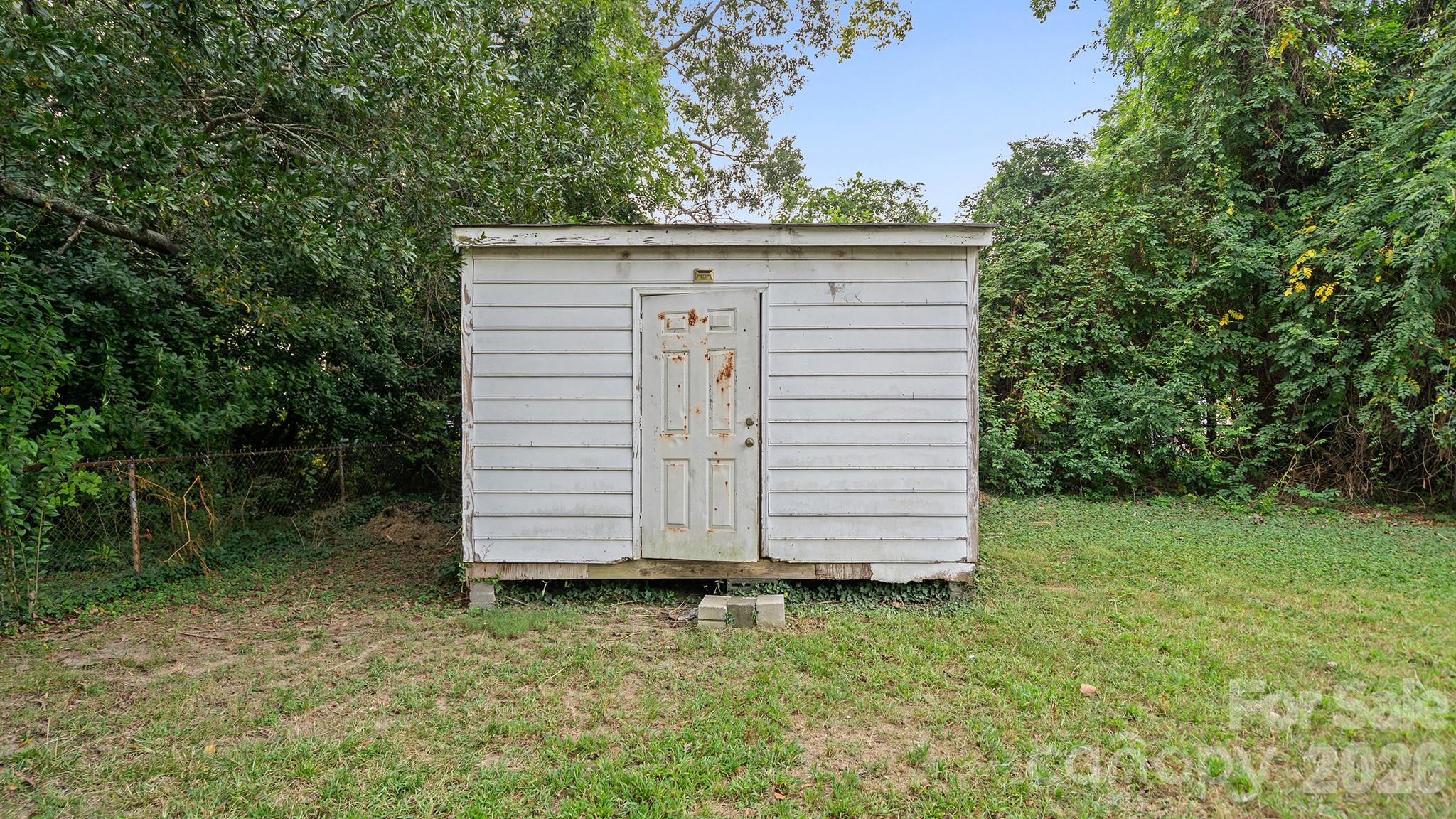 1409 Essex Street Property Photo 24