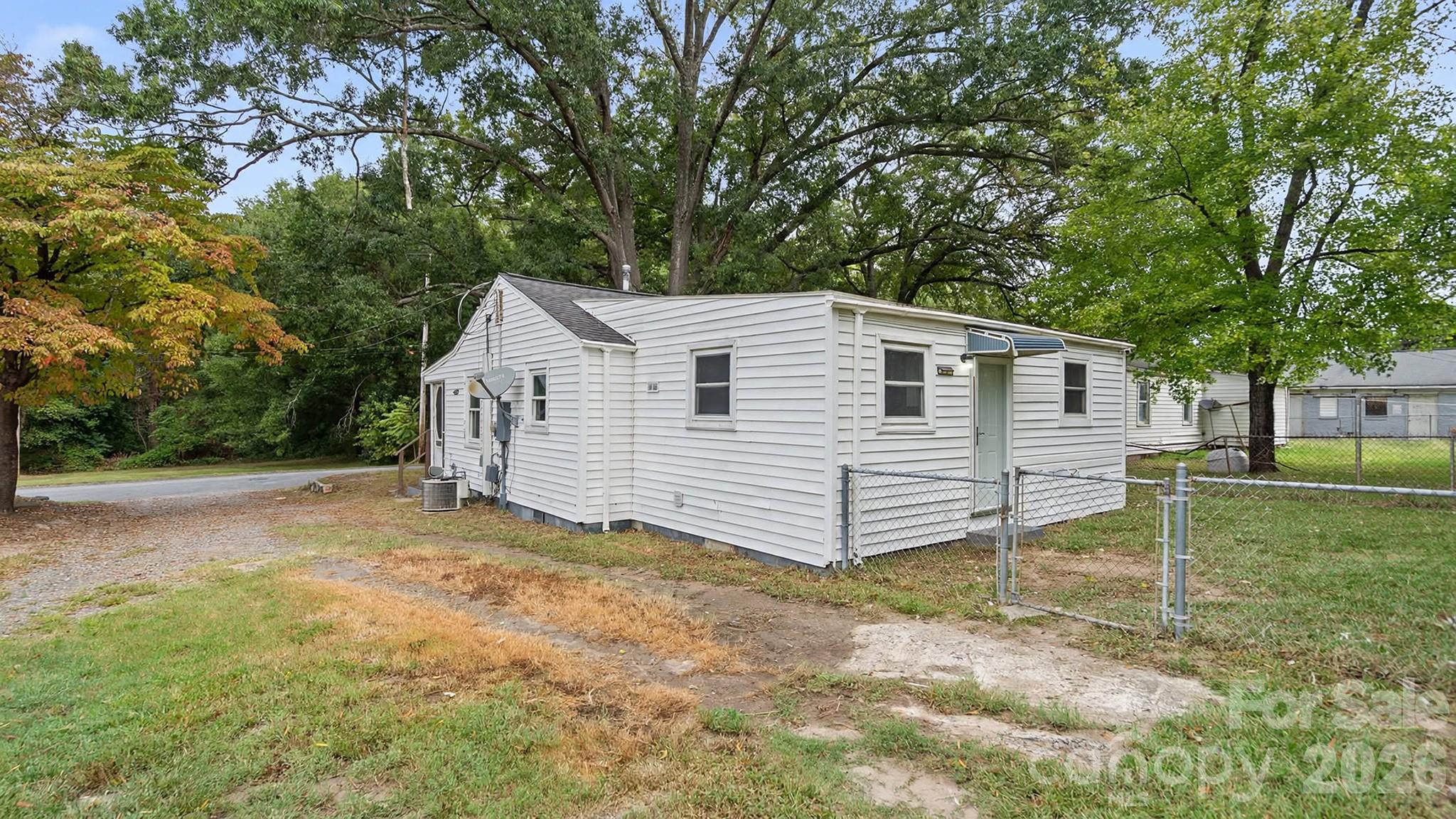 1409 Essex Street Property Photo 27