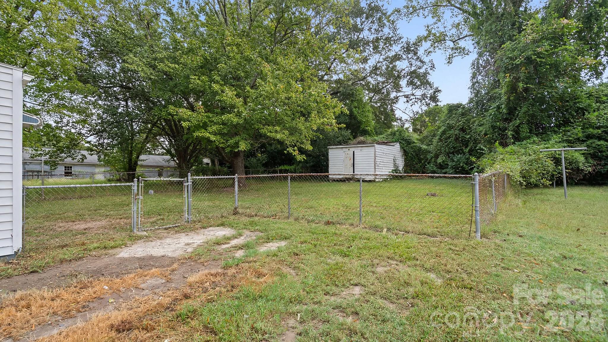 1409 Essex Street Property Photo 28