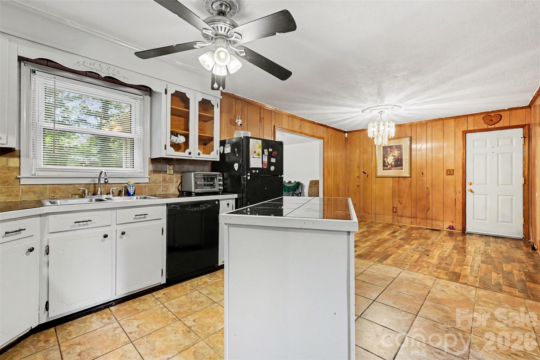 393 Carson Drive Property Photo 8