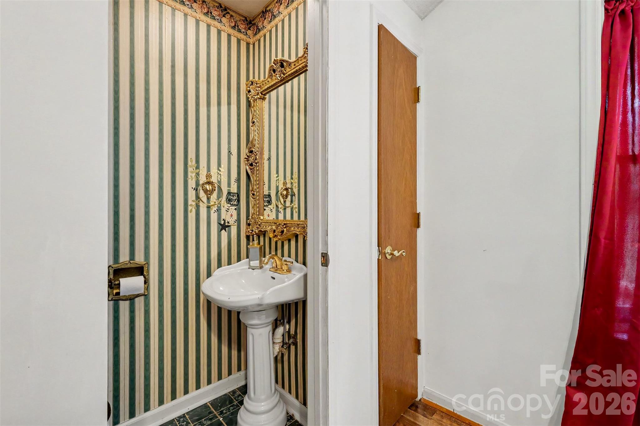 393 Carson Drive Property Photo 14