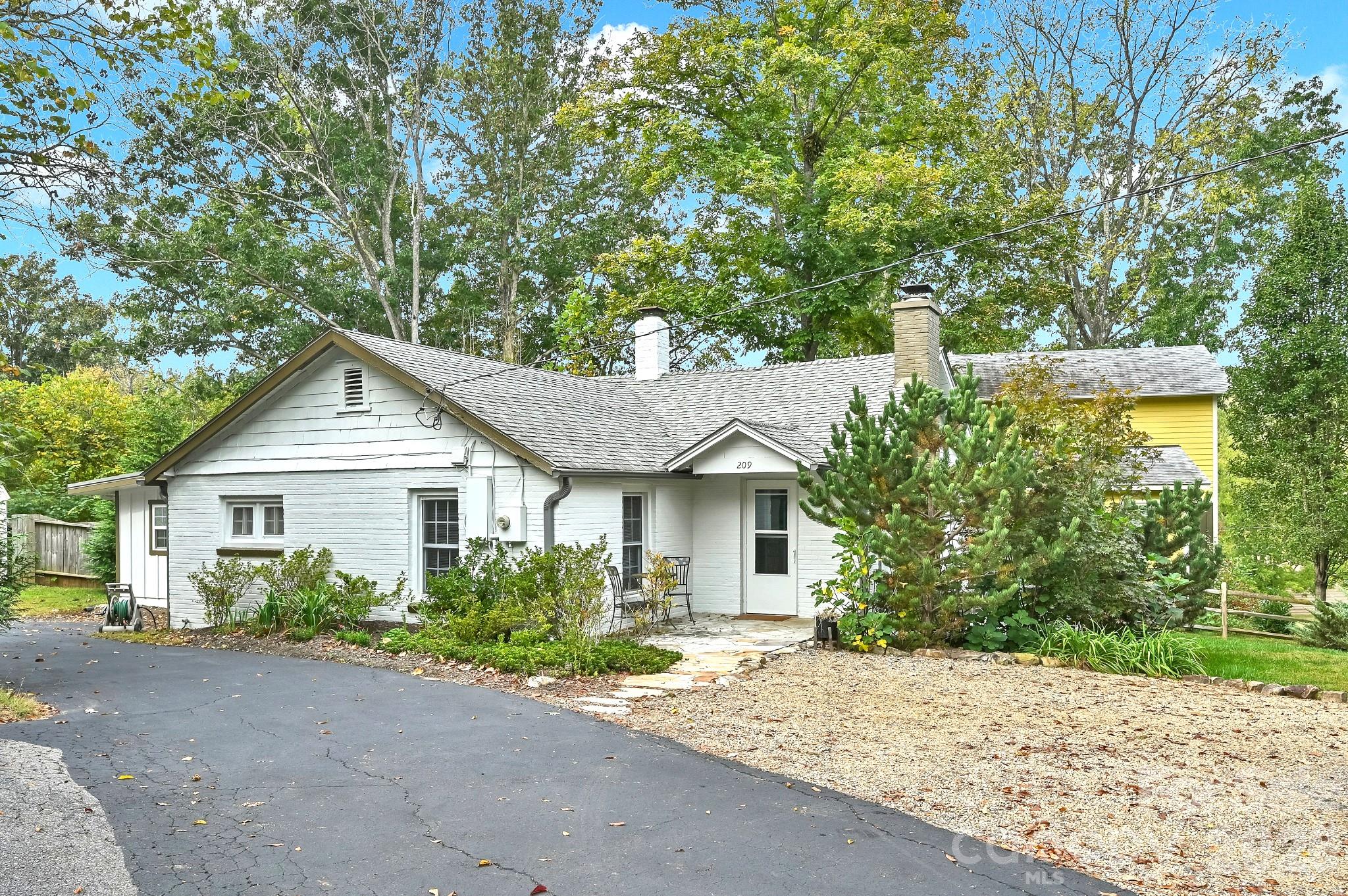 209 Old Haw Creek Road Property Photo 2