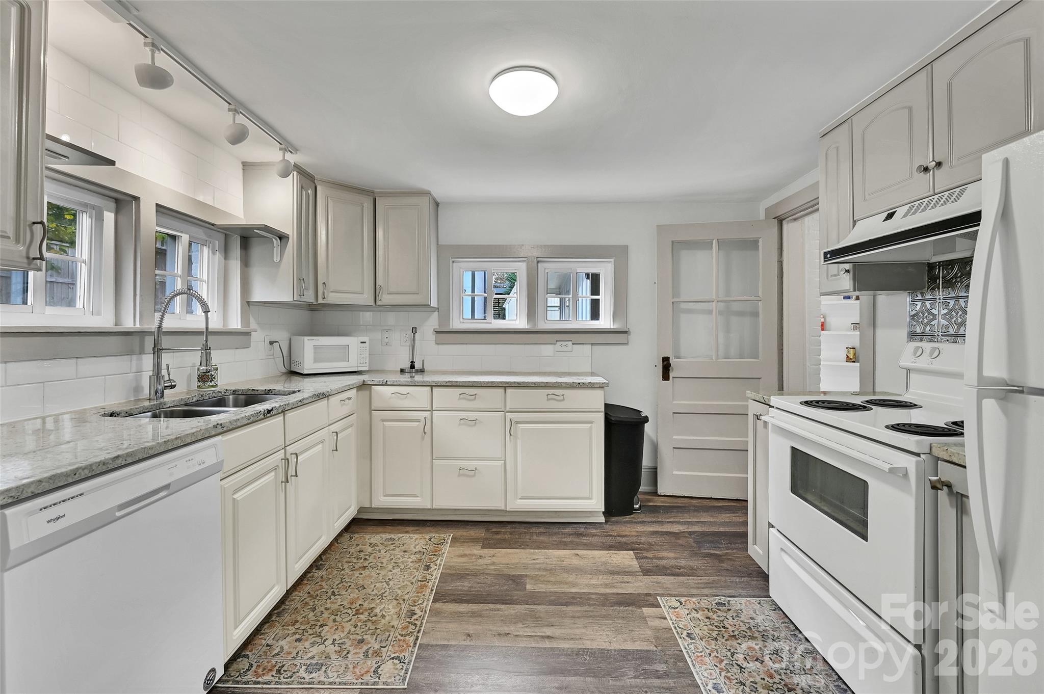 209 Old Haw Creek Road Property Photo 12