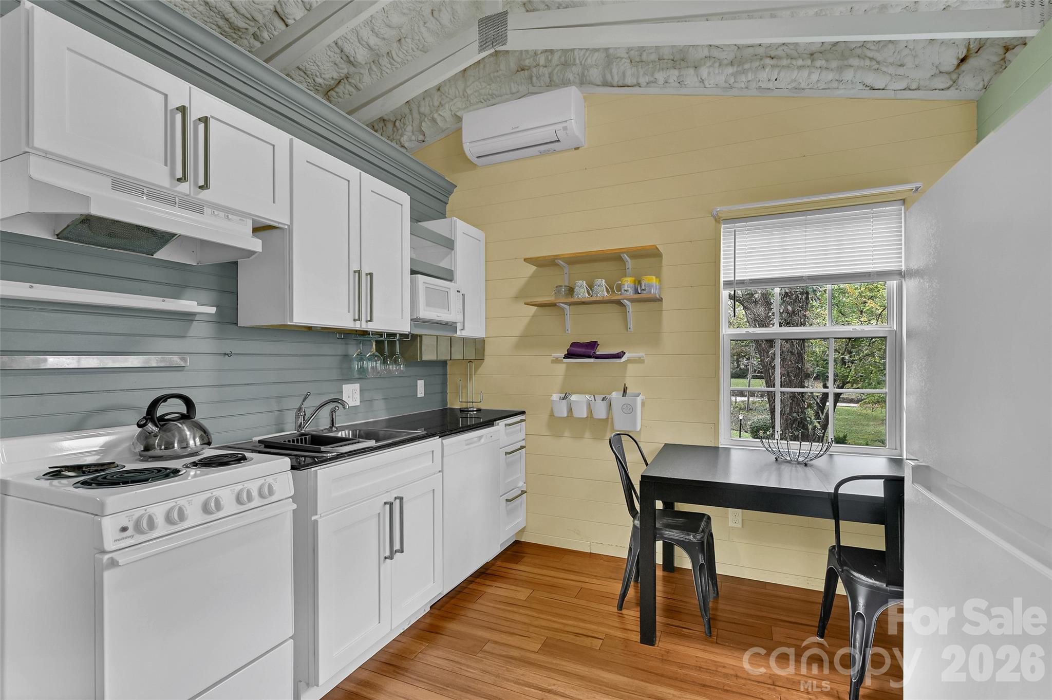 209 Old Haw Creek Road Property Photo 31