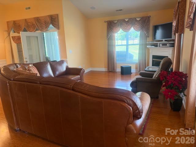 3511 Winter View Court Property Photo 4