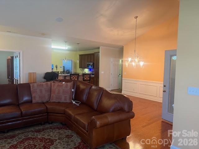 3511 Winter View Court Property Photo 6