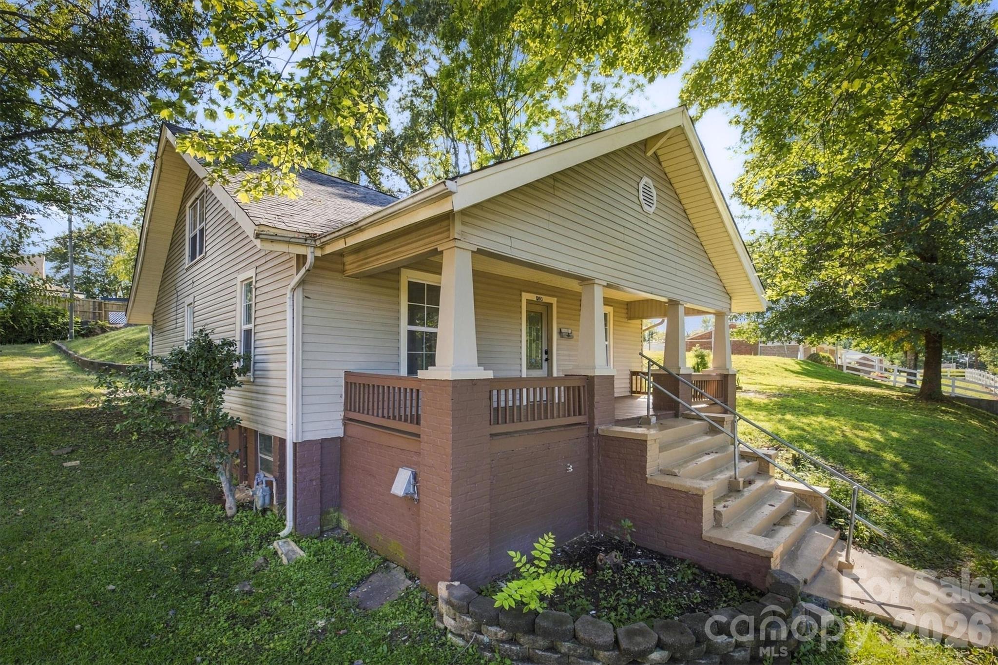 1203 Spainhour Street Property Photo 2