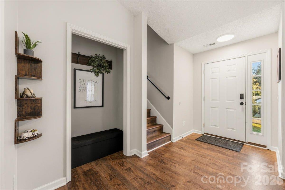 106 S River Glen Drive Property Photo 10