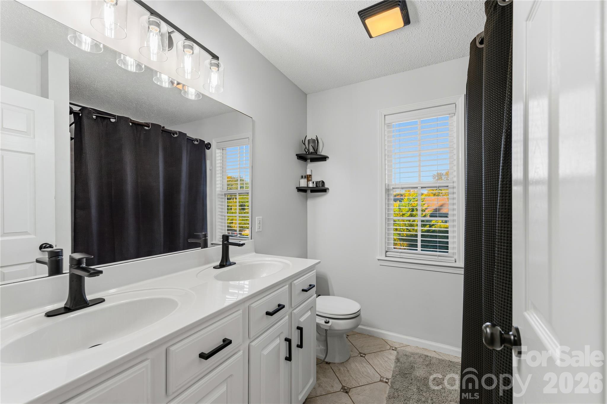 106 S River Glen Drive Property Photo 12