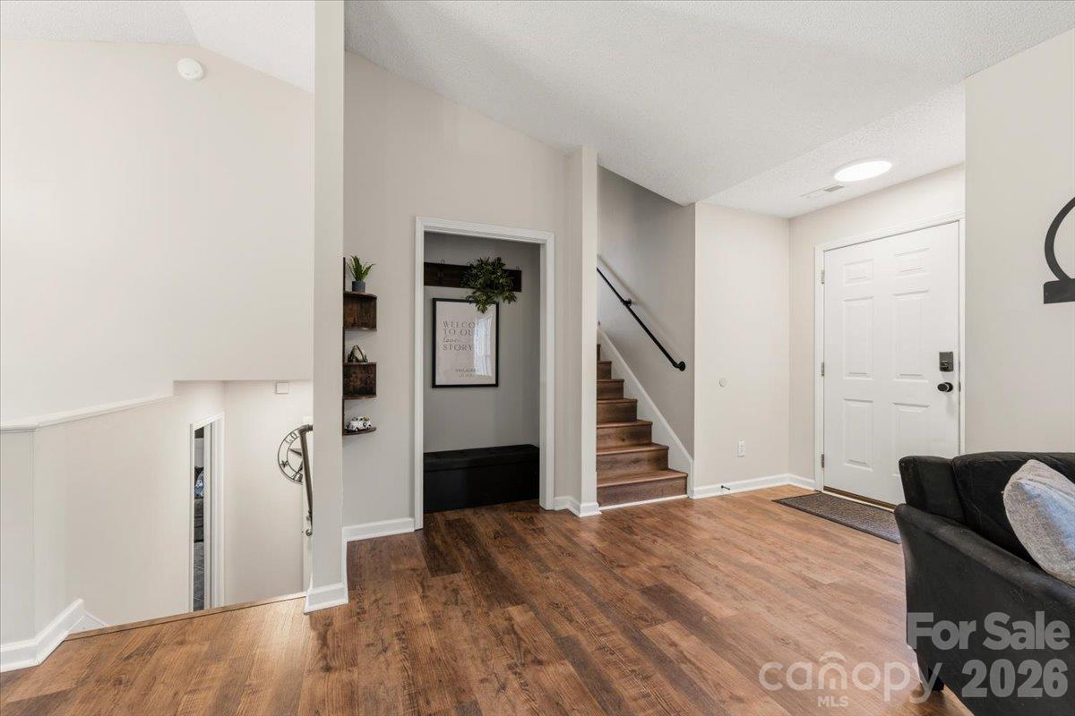 106 S River Glen Drive Property Photo 17