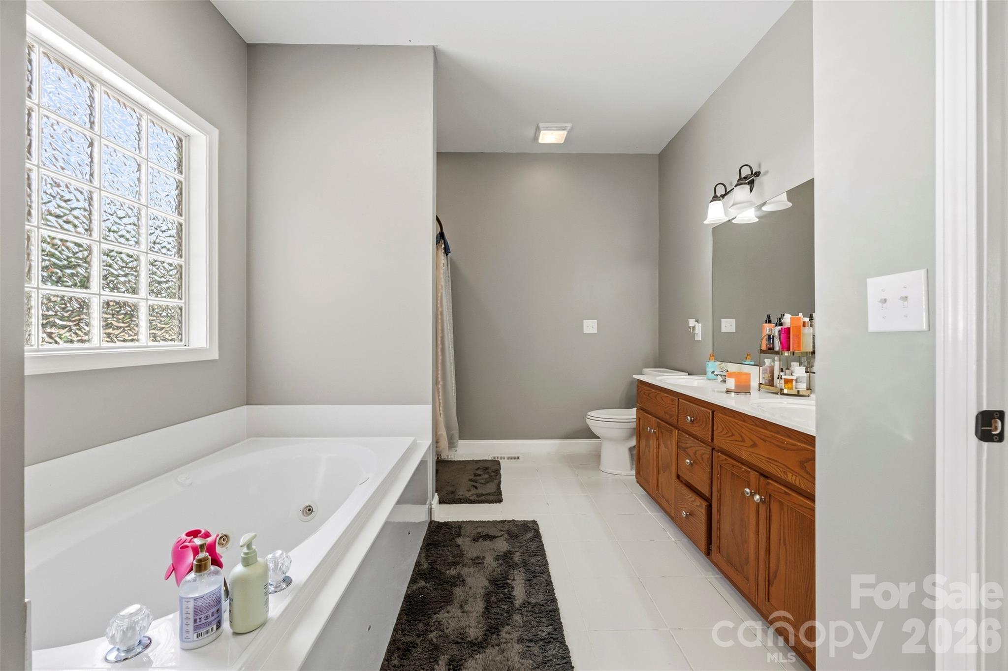 314 Hidden Creek Drive Property Photo 14