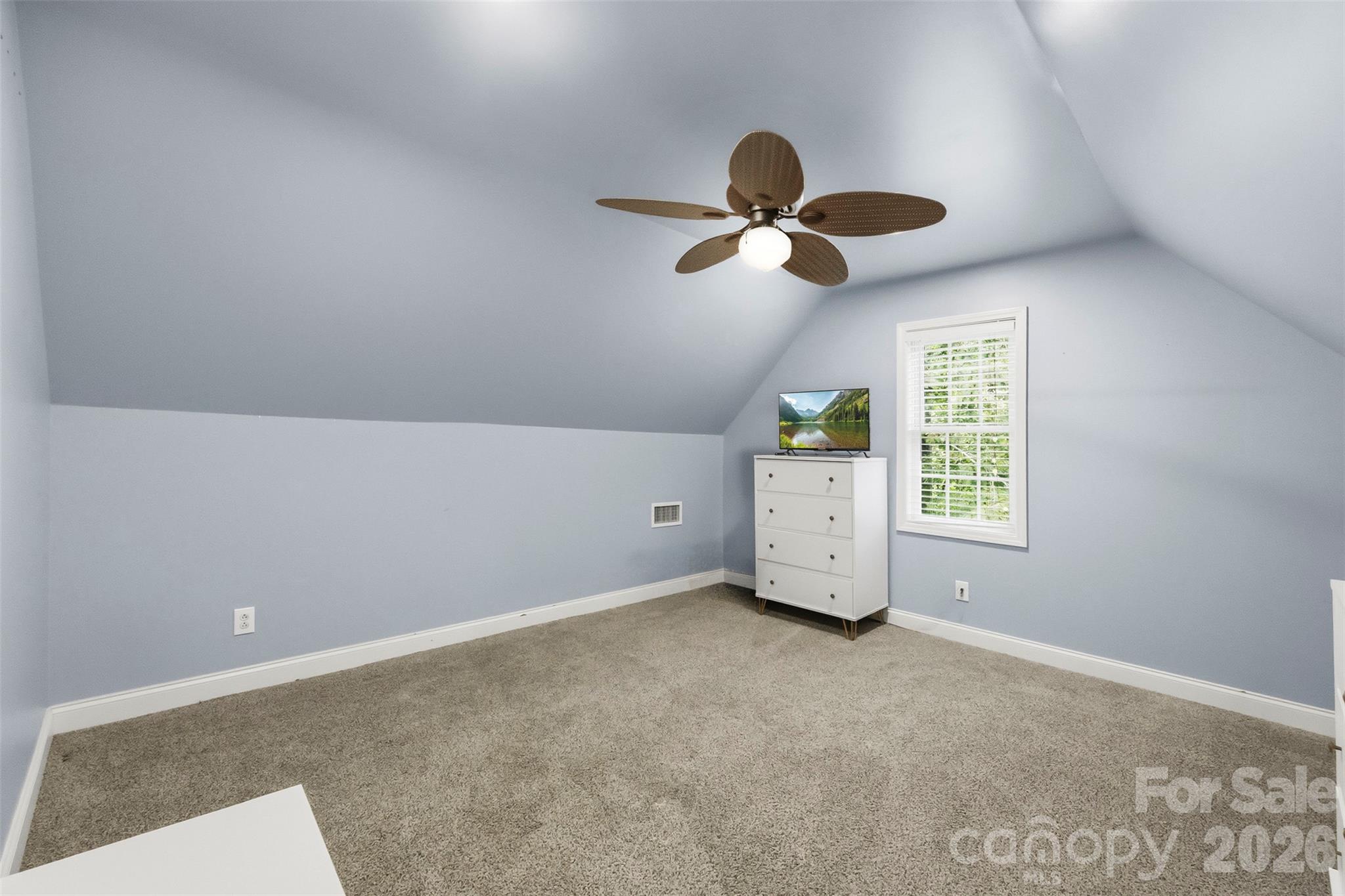 314 Hidden Creek Drive Property Photo 25