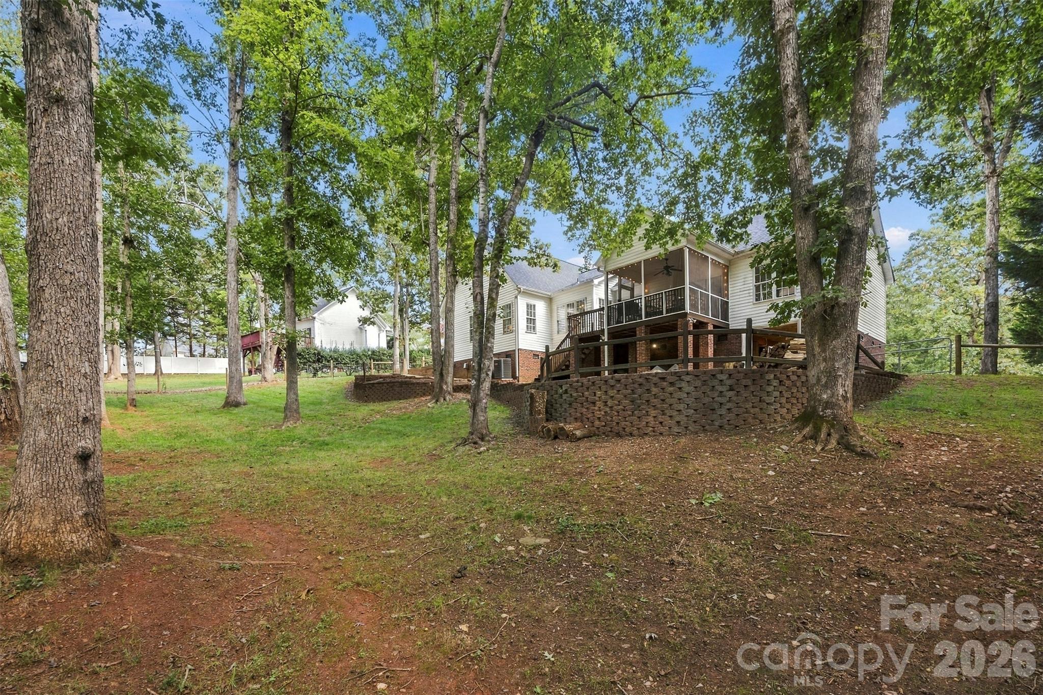 314 Hidden Creek Drive Property Photo 32