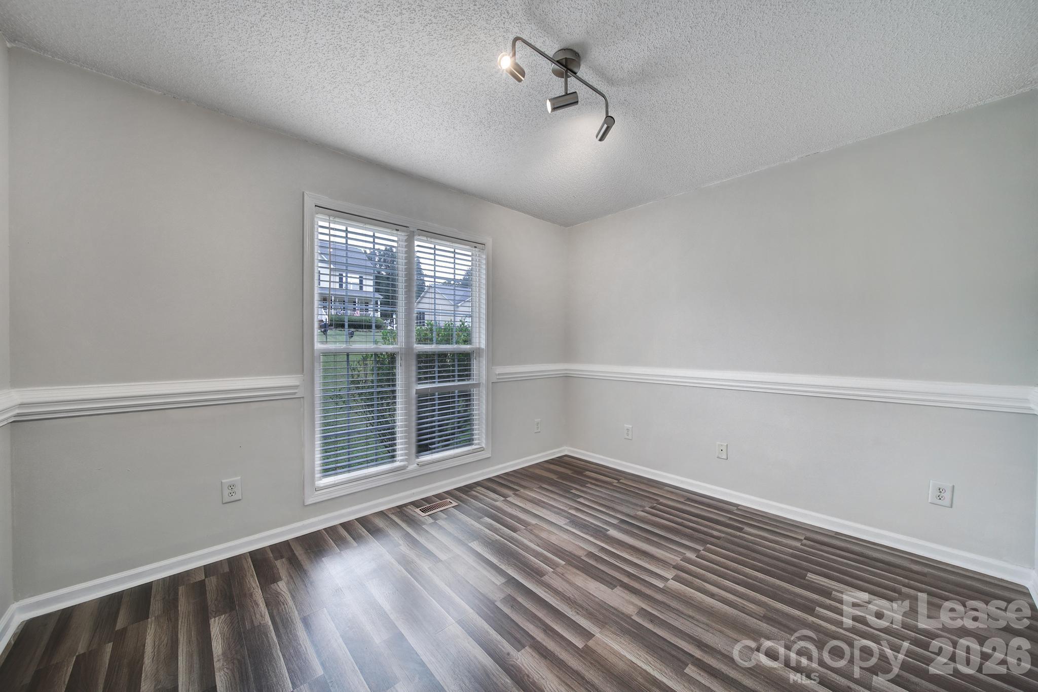 303 Bennington Drive Property Photo 19